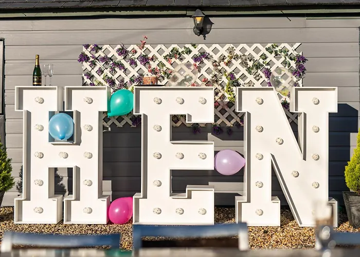 Holiday home The Pine Including Games Room, Camp Fire & Hot Tub Bristol