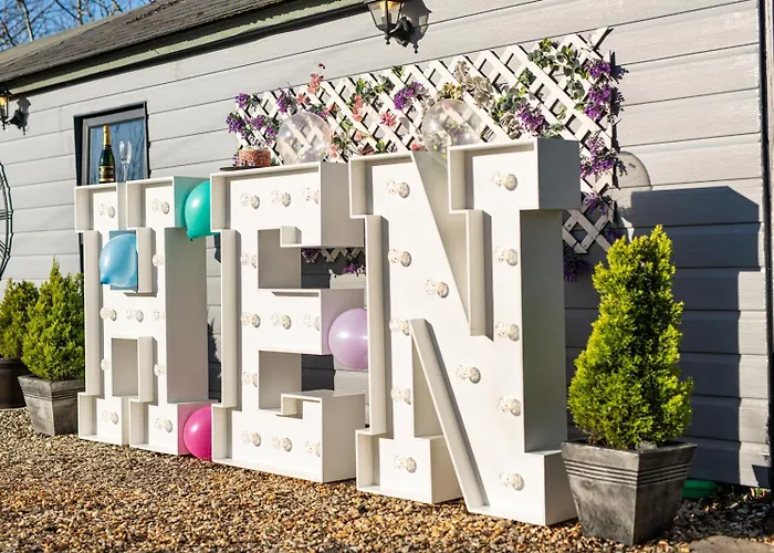 Holiday home The Pine Including Games Room, Camp Fire & Hot Tub Bristol