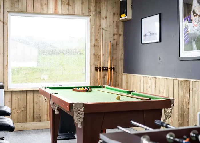 Holiday home The Pine Including Games Room, Camp Fire & Hot Tub