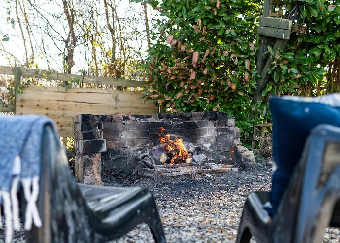 Σπίτι διακοπών The Pine Including Games Room, Camp Fire & Hot Tub *