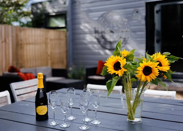 The Pine Including Games Room, Camp Fire & Hot Tub בית נופש